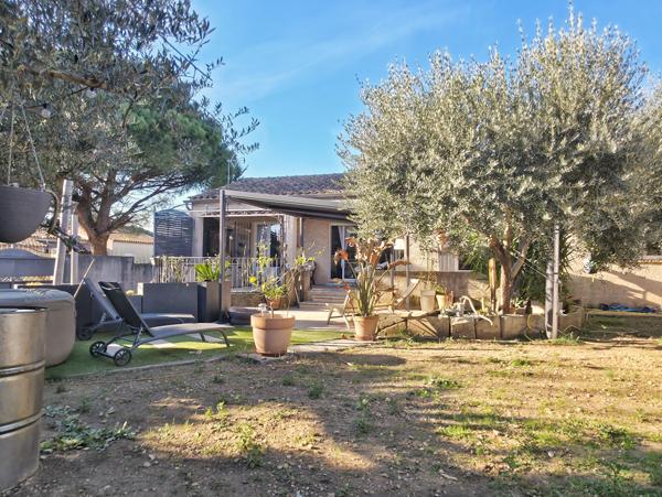 Beaucaire (30300) Maison 3 chambres, jardin, grand garage, excellent état