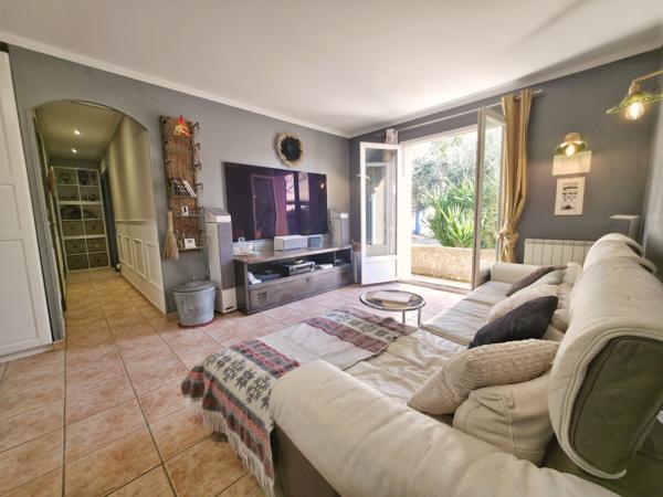 Beaucaire (30300) Maison 3 chambres, jardin, grand garage, excellent état