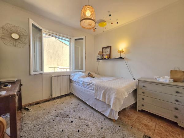 Beaucaire (30300) Maison 3 chambres, jardin, grand garage, excellent état