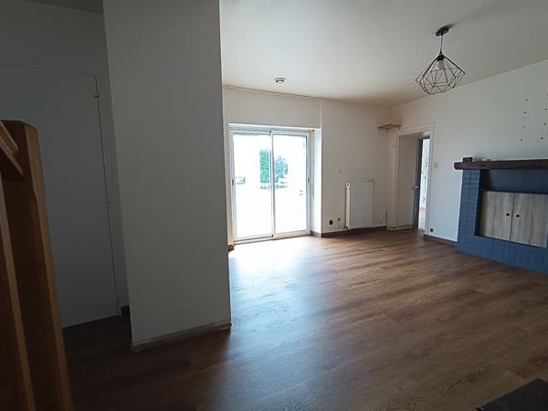Maison Saint-Avé de 3 chambres à rénover secteur Berval à deux pas du bus et de Vannes