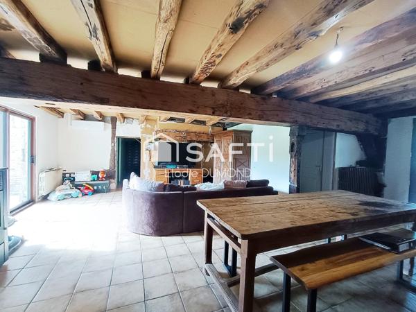 Joli corps de ferme en partie rénové d'une surface habitable de 168 m2 sur terrain attenant de 6476 m2