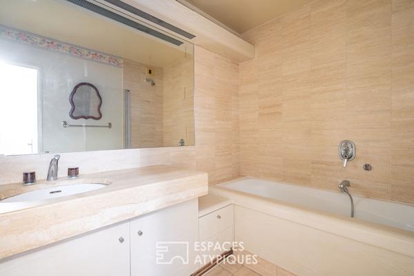 Appartement familial traversant à relifter – Jasmin-Auteuil