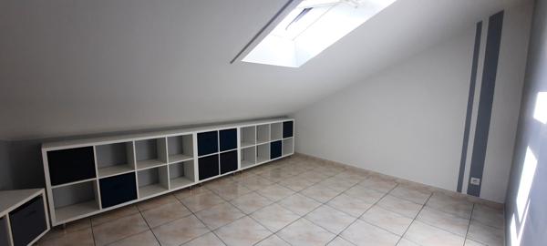 A LOUER - PORTET SUR GARONNE - Appartement T3 d'une surface de 60.71m² avec places de parkings et climatisation réversible - 1261-FG