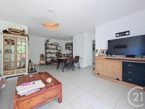 Appartement F3 à vendre  3 pièces - 60 m 2   AUDENGE  - 33