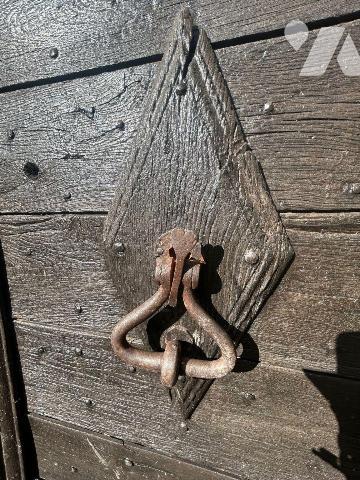 A vendre à Drugeac (CANTAL), dans un hameau au coeur de la verdure, offrant une jolie vue, un e...