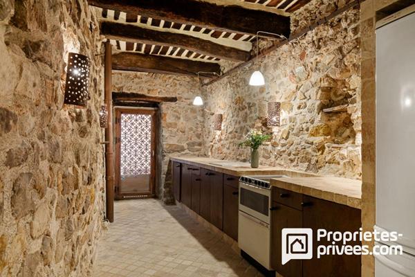 Authentique maison de village de 4 pièces avec grande terrasse