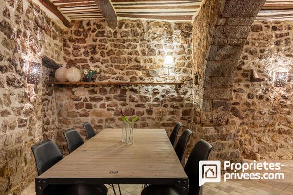 Authentique maison de village de 4 pièces avec grande terrasse