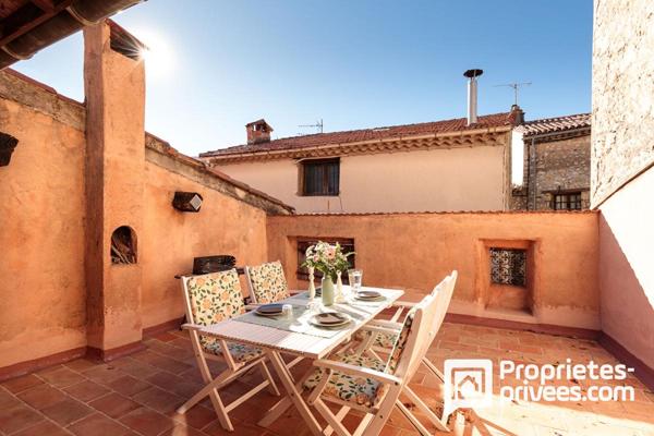 Authentique maison de village de 4 pièces avec grande terrasse