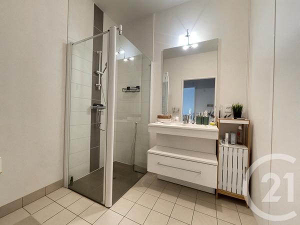 Appartement T3 à vendre  3 pièces - 58,60 m2 BEGLES - 33