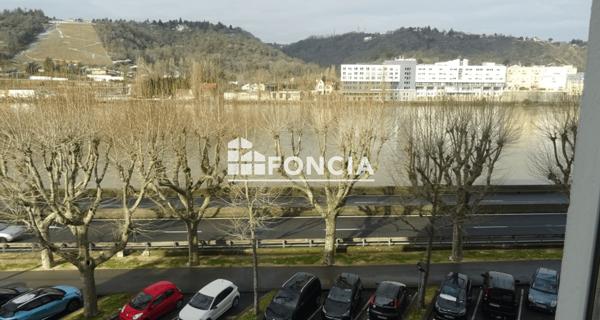 Location Studio meublé 30.87 m² - Vienne 38200