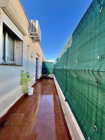 Appartement à SAINT LAURENT DU VAR (06700)