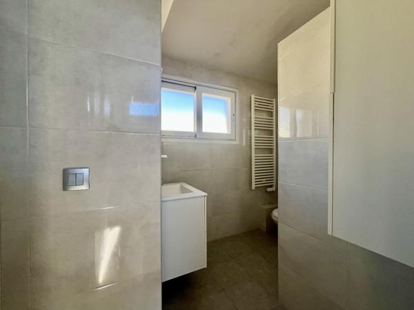 Appartement à SAINT LAURENT DU VAR (06700)
