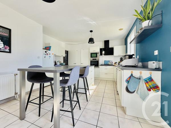 Maison à vendre  7 pièces - 196,24 m 2   LE PALAIS SUR VIENNE  - 87