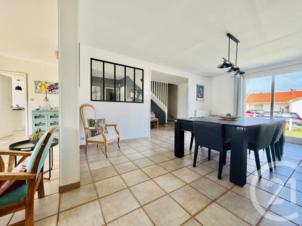 Maison à vendre  7 pièces - 196,24 m 2   LE PALAIS SUR VIENNE  - 87