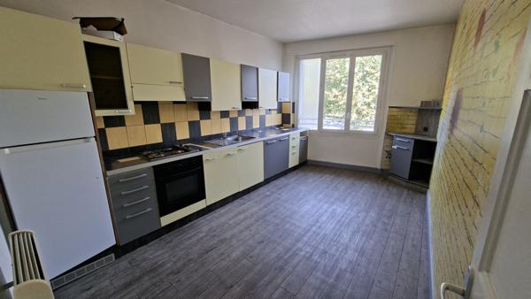 Tènement immobilier Commerce + appartement T3