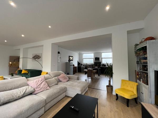 À vendre - Loft, 8 pièces situé à Tours (37000)