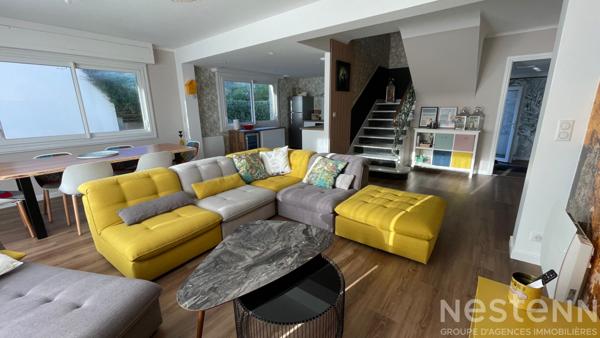 QUIBERON - Grande plage à pied pour cette Maison entièrement rénovée avec sa dépendance