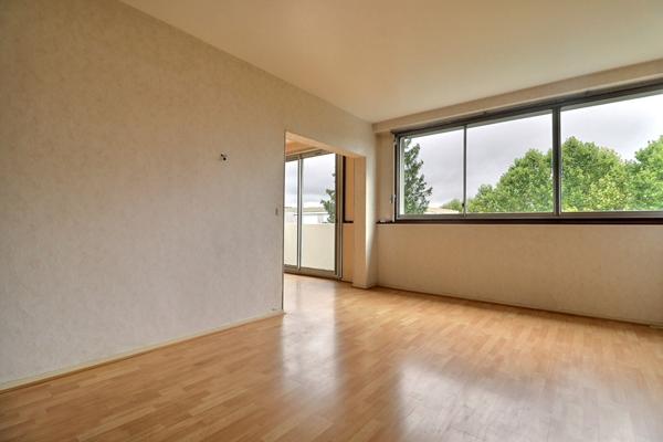 Appartement Saint Leu La Foret 4 pièce(s) 68 m2+ cave+ place de parking