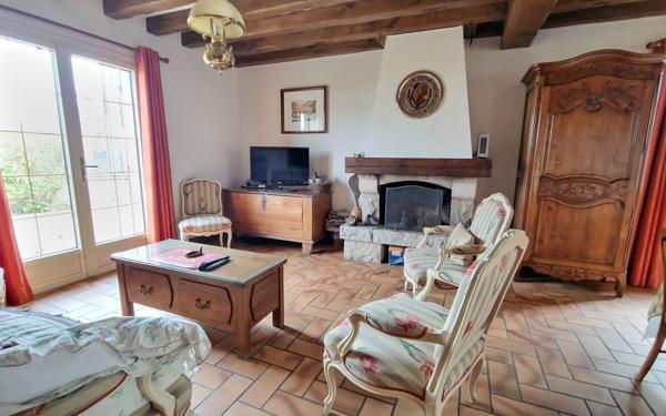Maison à vendre    5 pièces •  Semoy
