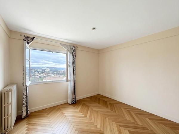 Maison les pennes mirabeau (possibilité 2 appartements )