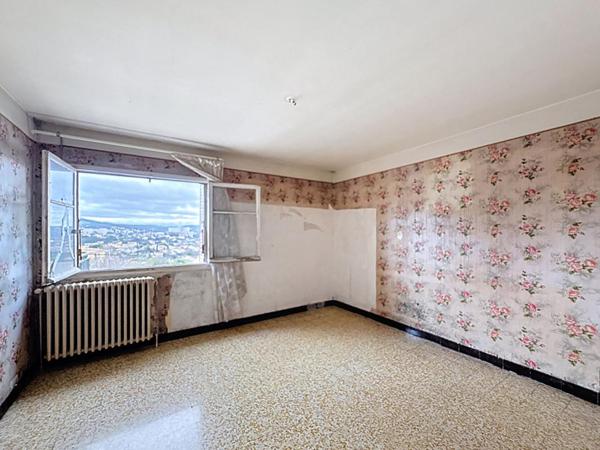 Maison les pennes mirabeau (possibilité 2 appartements )