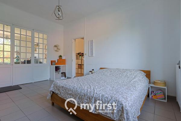 Toulon (83100) Bâtisse de caractère sur les hauts de Toulon