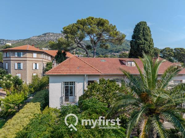 Toulon (83100) Bâtisse de caractère sur les hauts de Toulon