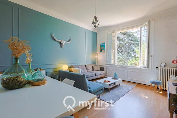 Toulon (83100) Bâtisse de caractère sur les hauts de Toulon