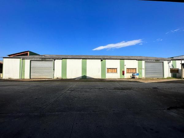 4000 m² de batiment industriel sur 6750 m² de terrain