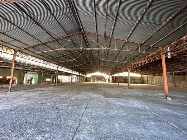 4000 m² de batiment industriel sur 6750 m² de terrain