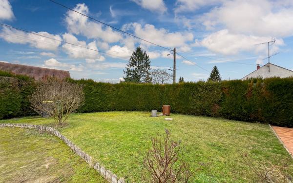 Maison à vendre    3 pièces •  Saint-Laurent-Nouan