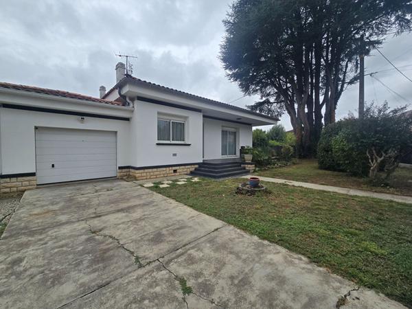 VILLA DE PLAIN PIED 4 CHAMBRES 47300 VILLENEUVE SUR LOT