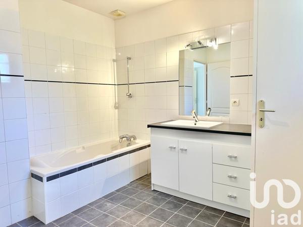 House for sale 4 rooms 89 m² Lacourt-Saint-Pierre