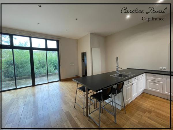 Dpt Gironde (33), à louer NON MEUBLE / BORDEAUX/NANSOUTY Grande maison en Pierre, avec Jardin