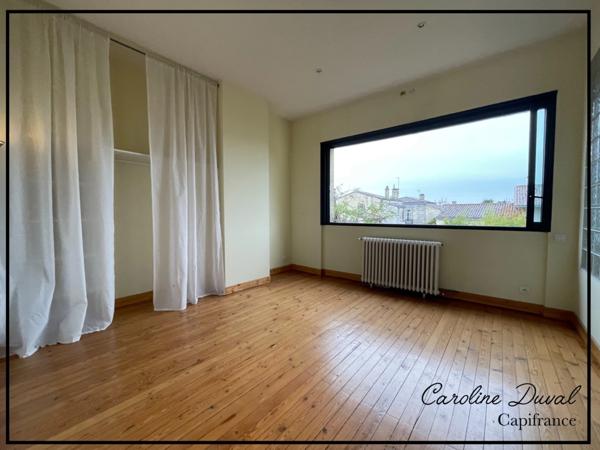 Dpt Gironde (33), à louer NON MEUBLE / BORDEAUX/NANSOUTY Grande maison en Pierre, avec Jardin