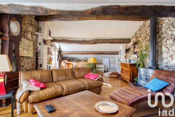 Triplex 4 pièces de 93 m² à Montauroux (83440)