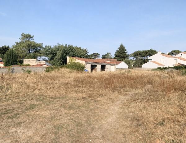 Terrain de 1557m2 au cœur du quartier de la Pionnière sur la commune des Sables d’Olonne