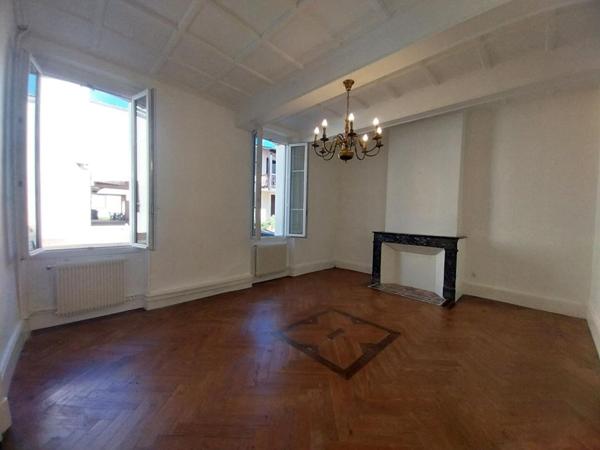 LAPLUME 47310 Maison pierre 9 pièce(s) 287.65 m2