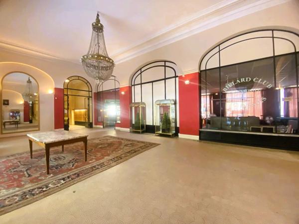 03200 VICHY -APPARTEMENT DE STANDING 2 PIÈCES AVEC BALCON TERRASSE- COEUR DE VILLE