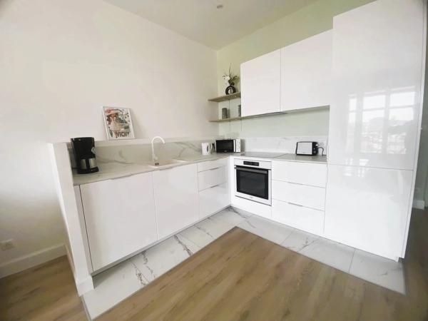 03200 VICHY -APPARTEMENT DE STANDING 2 PIÈCES AVEC BALCON TERRASSE- COEUR DE VILLE