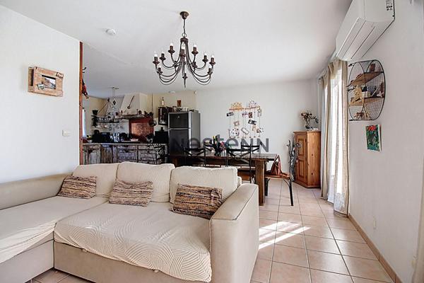 Maison T4 78 m² avec jardin et garage dans résidence sécurisée