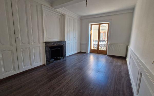 Appartement à vendre    3 pièces •  Miribel