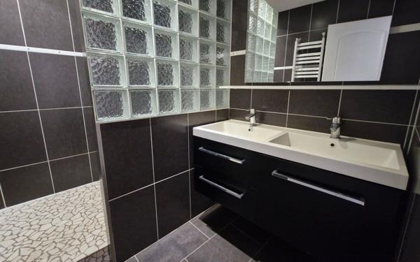 Appartement à vendre    3 pièces •  Miribel