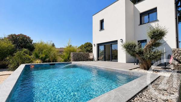 Maison à vendre  4 pièces - 113 m 2   VERGEZE  - 30