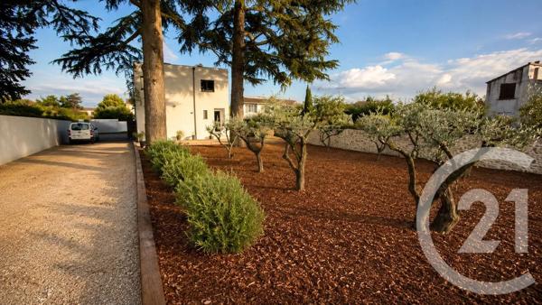 Maison à vendre  4 pièces - 113 m 2   VERGEZE  - 30