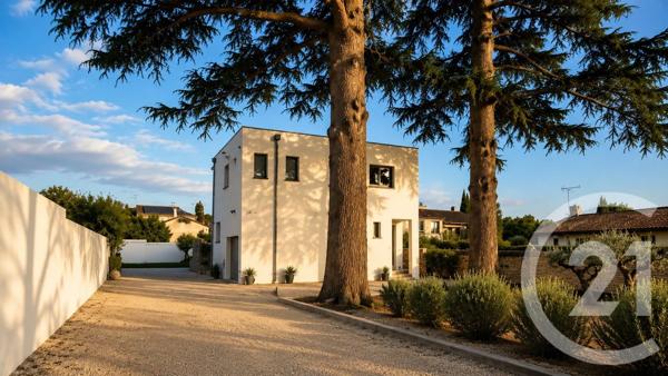 Maison à vendre  4 pièces - 113 m 2   VERGEZE  - 30
