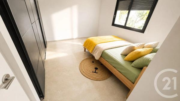 Maison à vendre  4 pièces - 113 m 2   VERGEZE  - 30