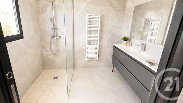 Maison à vendre  4 pièces - 113 m 2   VERGEZE  - 30