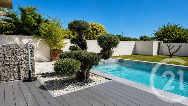 Maison à vendre  4 pièces - 113 m 2   VERGEZE  - 30