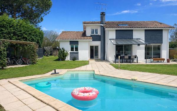 Maison à vendre    6 pièces •  Angresse